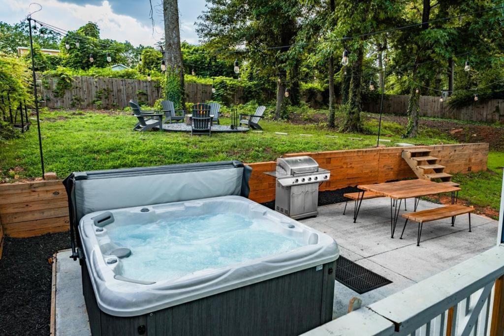 Large Modern Home Centrally Located With Hot Tub Atlanta Exterior foto